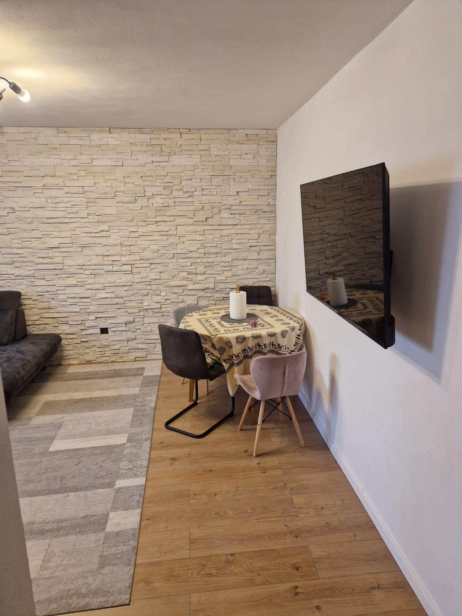 Vand apartament 3 camere Rogerius