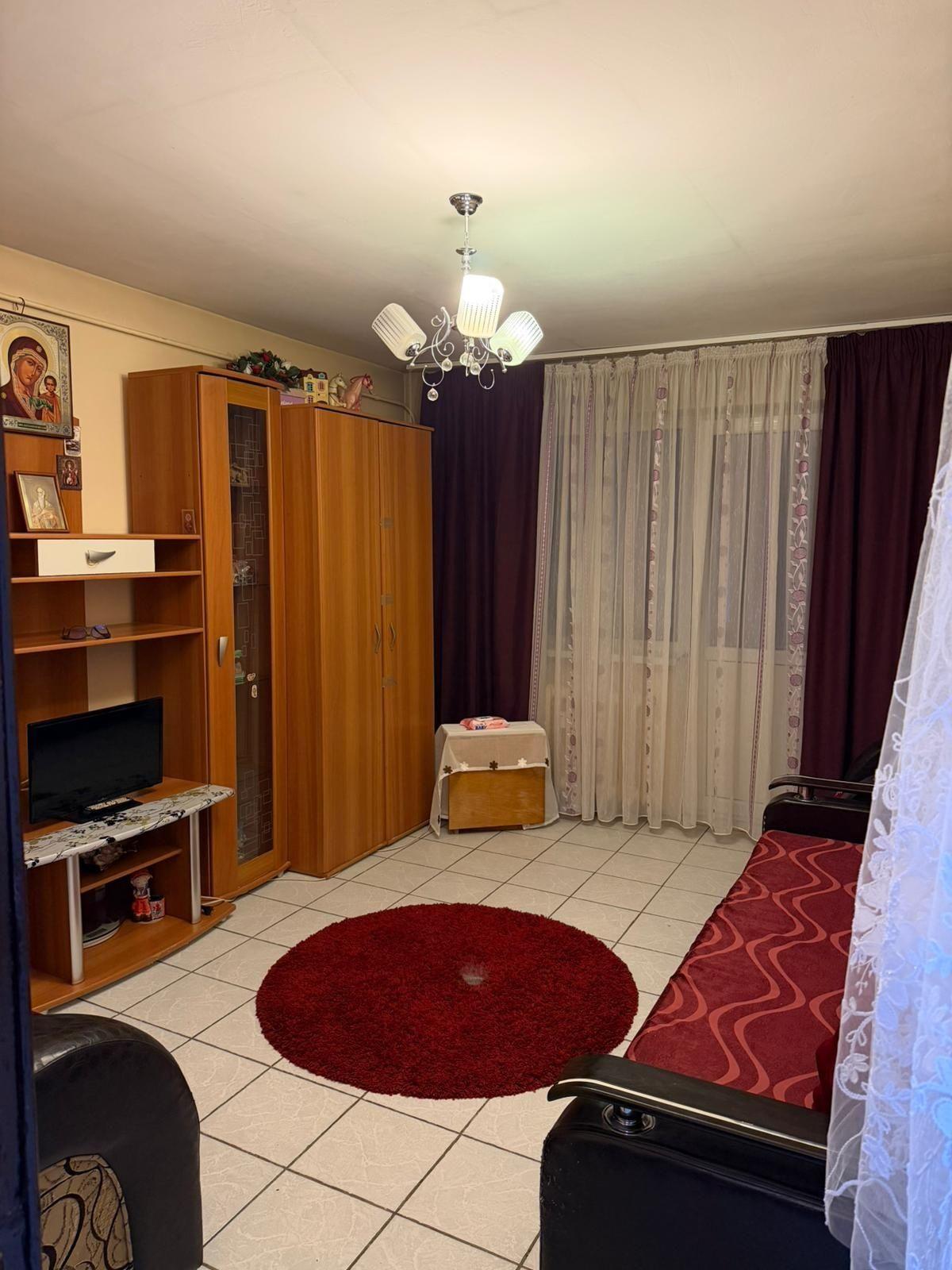 Închiriez apartament 2 camere Ploiesti Vest