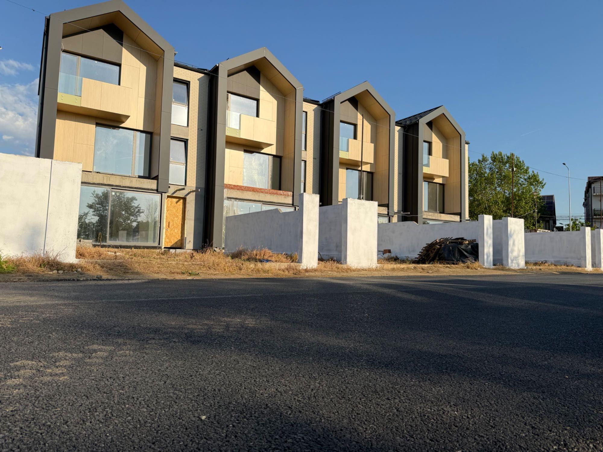 Casa 220 mp De vanzare soseaua Cernica 100