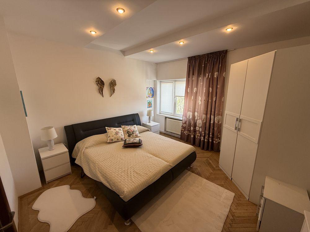 UNIRII | Apartament de 3 camere - imagine 1
