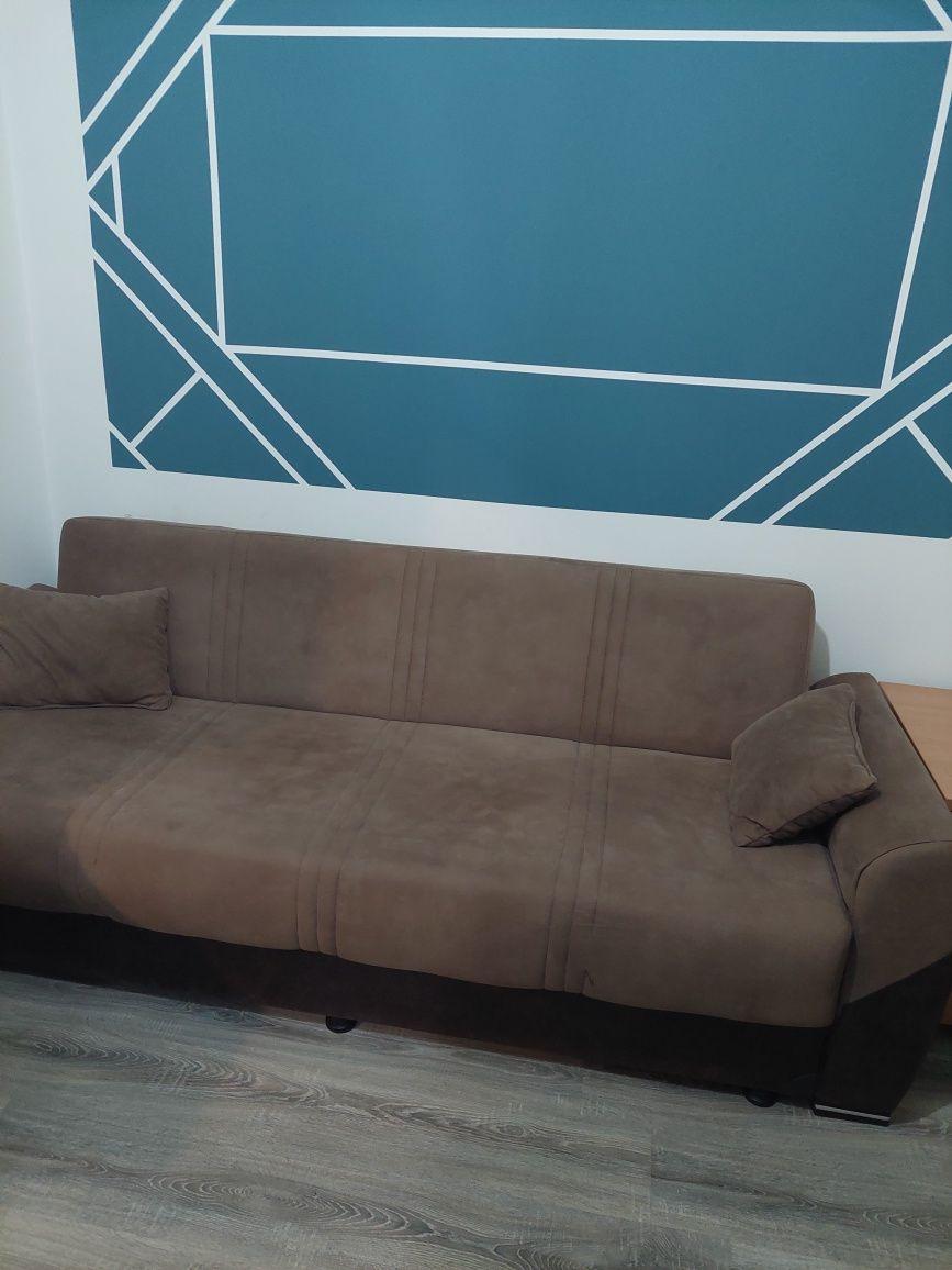 Închiriat garsoniera