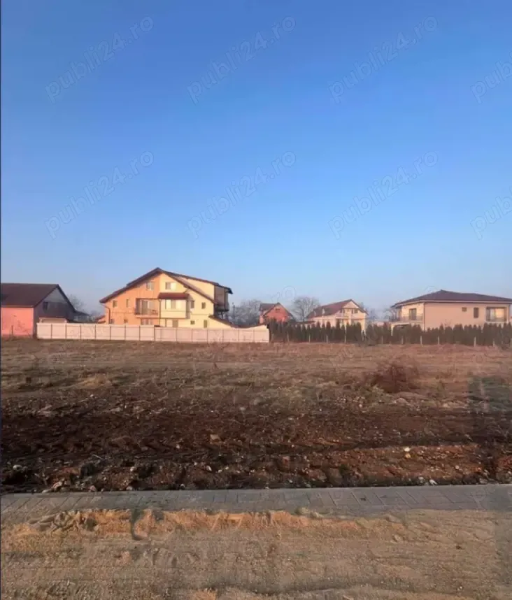 Teren de vânzare 577mp cu utilități și drum asfaltat