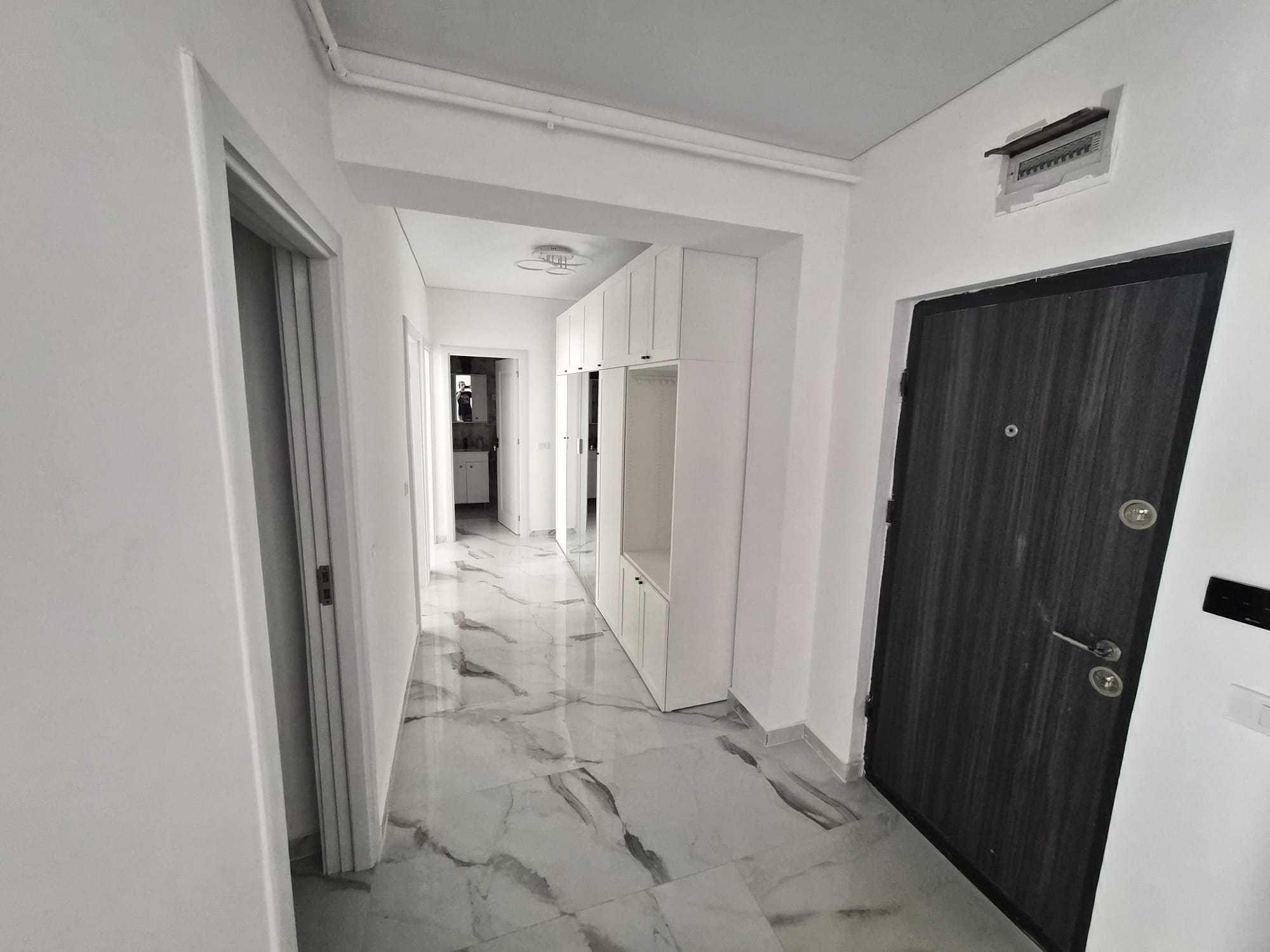 Apartament 3 camere, 78mp, Grand Arena , Sector 4, Bloc 2025 - imagine 1