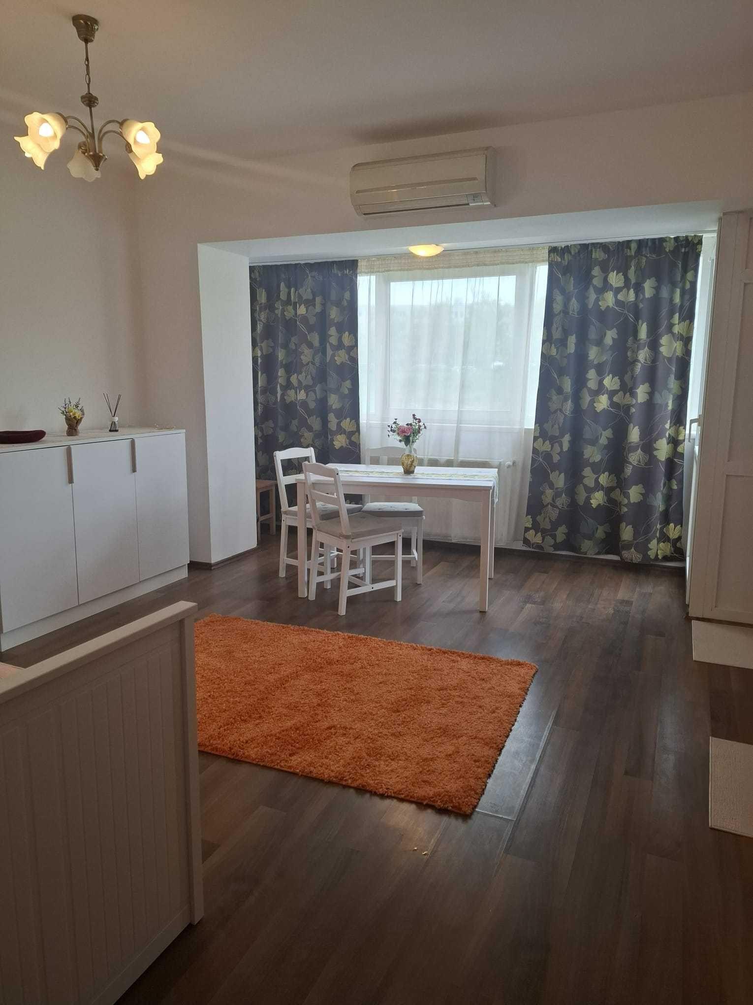 Inchiriez garsoniera Quadra 2 - imagine 1