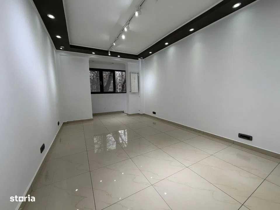 Proprietar - Spatiu Comercial Stradal 42 Mp VAD Vitrina Metrou Brancusi Renovat Barber Shop Salon Cabinet Birou