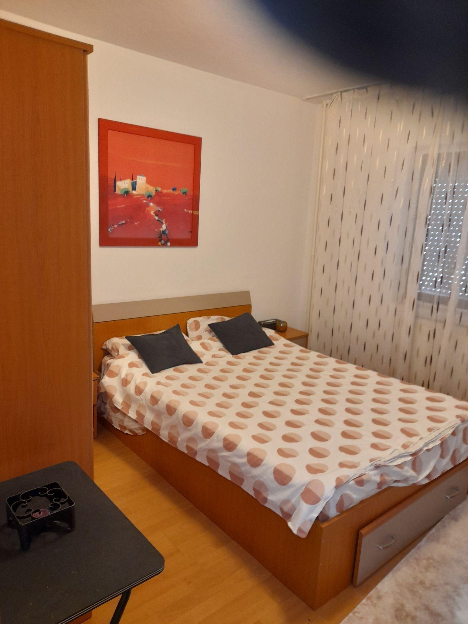 Apartament 2 camere de inchiriat ultra mobilat zona spitalu de copii pitesti - imagine 1