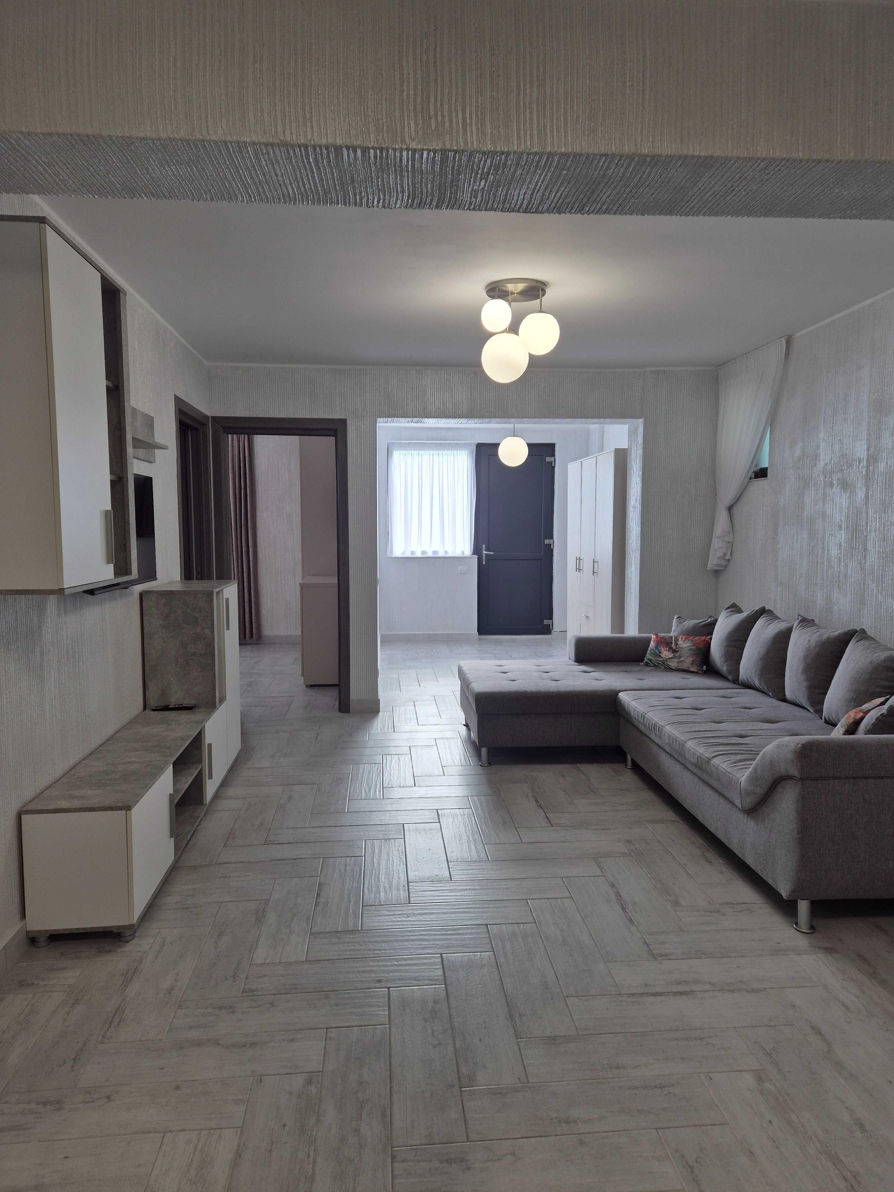 Apartament spațios de închiriat - imagine 1