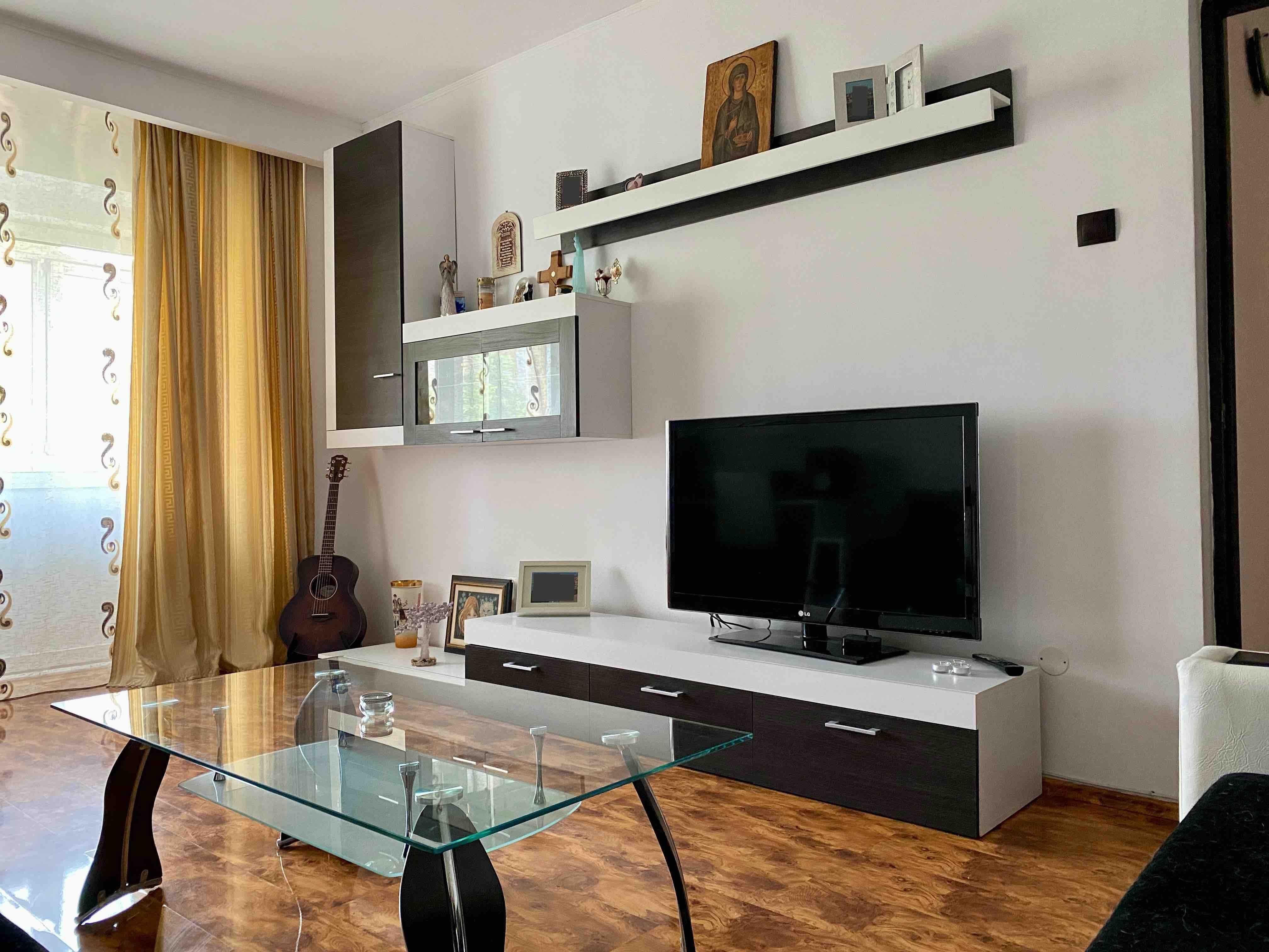 Apartament cu 3 camere - zona Ostroveni, etaj 2/7, locație liniștită și parcare ușoară - imagine 1