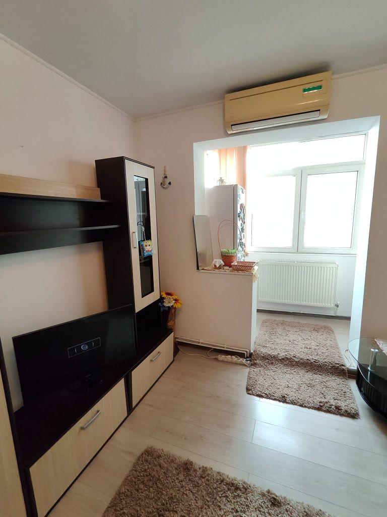 Închiriez apartament 2 camere Alexandru cel Bun