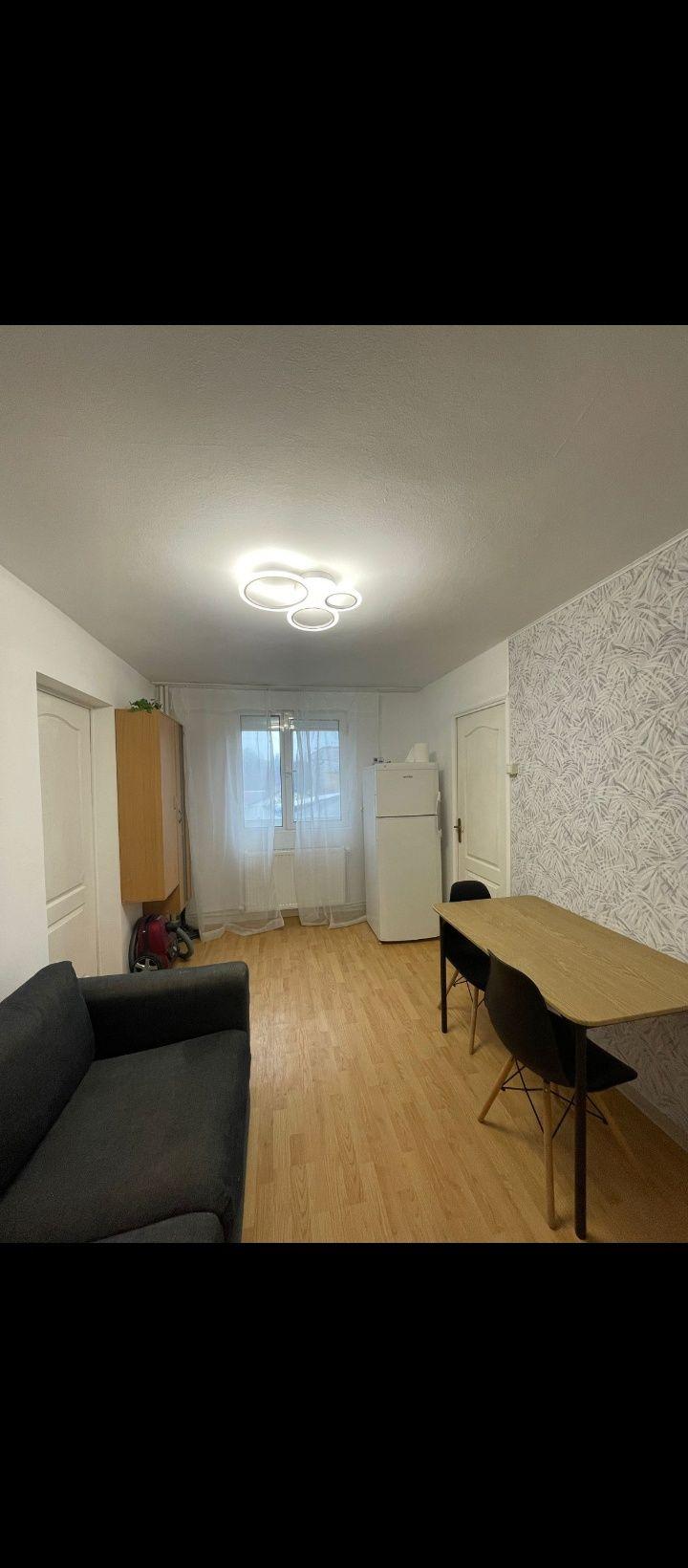 Pf închiriez apartament 3 camere tatarasi etaj 1 - imagine 1