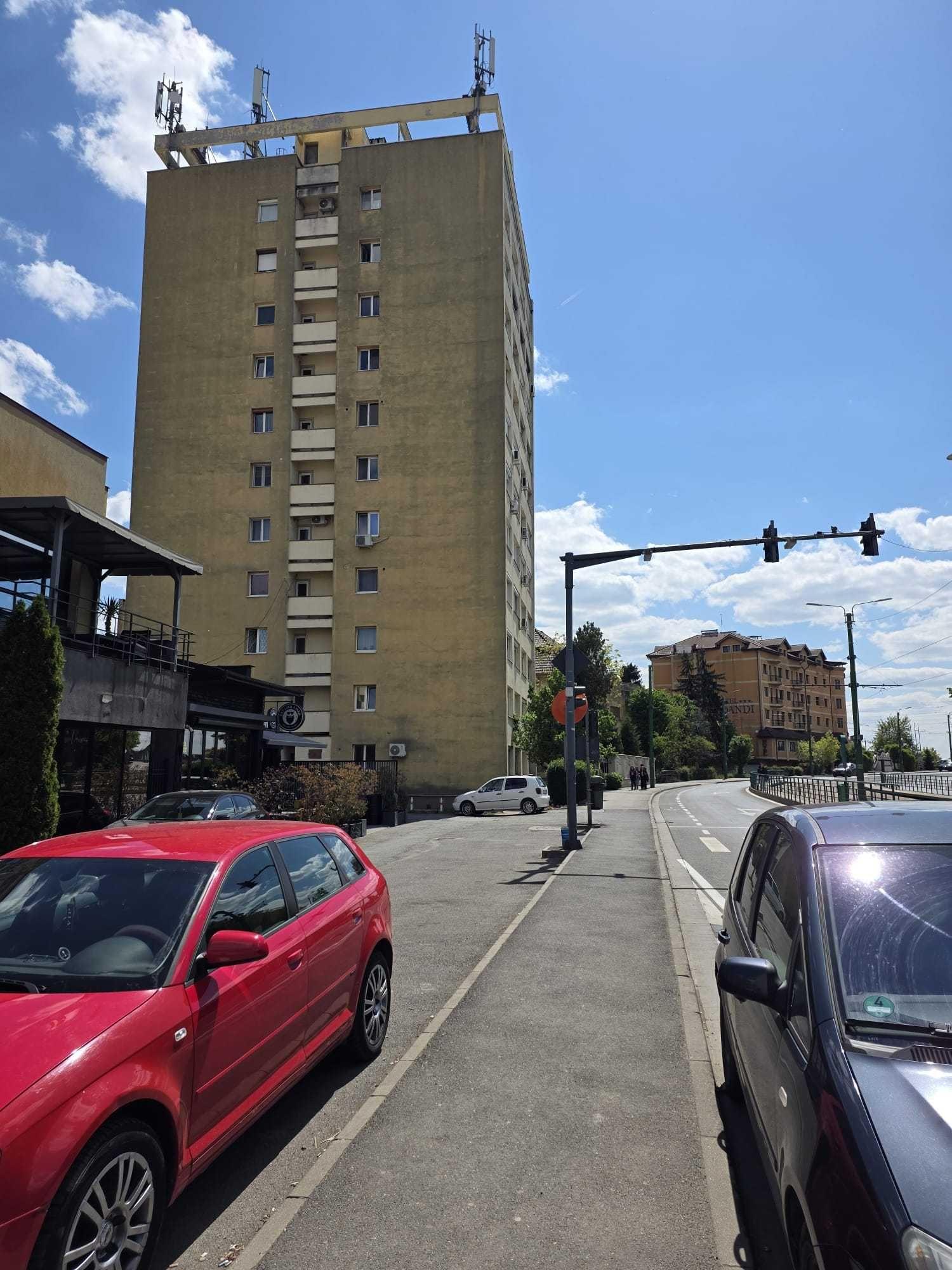 Vand apartament 2 camere C-lea Romanilor - imagine 1