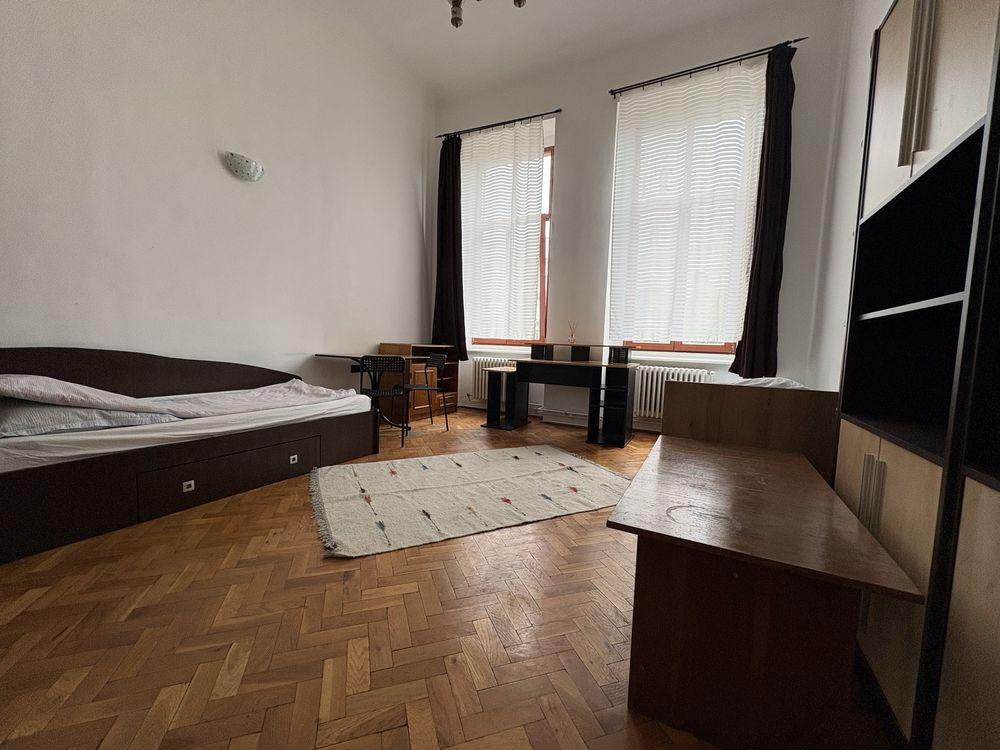 Inchiriez apartament ultracentral - imagine 1