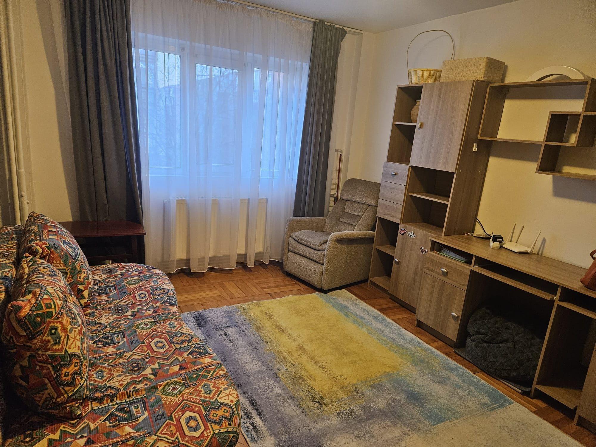 Închiriez Apartament 1 camera , decomandat,  zona Miorița - imagine 1