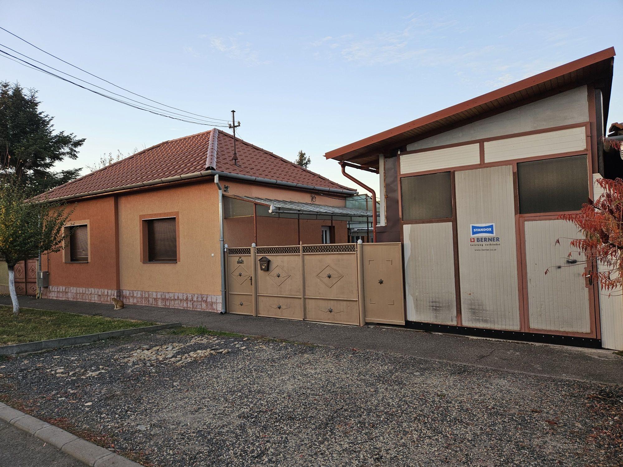 Casa de vanzare in Sânnicolau Mic - imagine 1