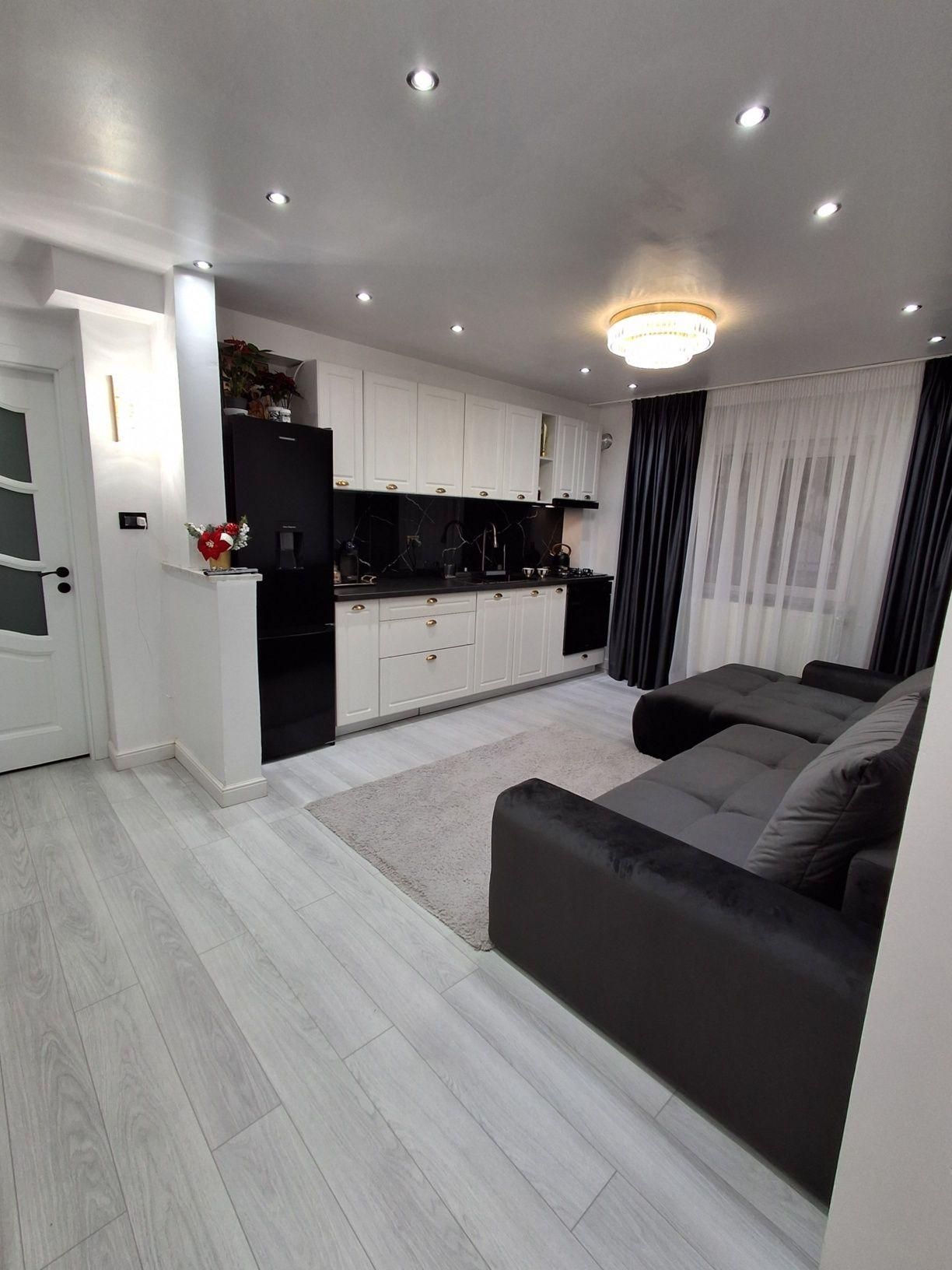 Apartament de vânzare decomandat la parter - imagine 1