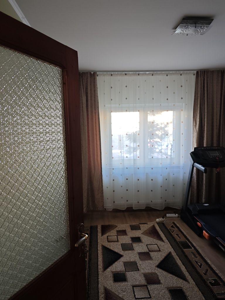 Persoana fizica- vanzare apartament 4 camere - imagine 1