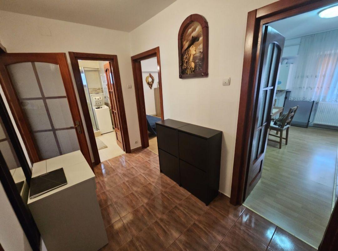 PROPRIETAR apart MOBILAT+UTILAT 2 cam 67mp,et intermed,Calea Romanului - imagine 1