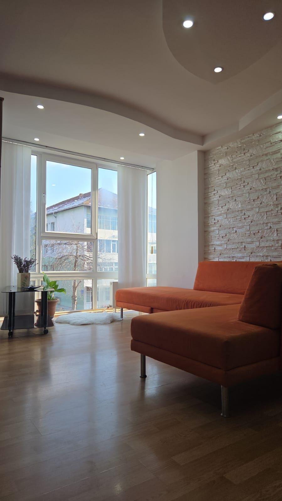 Apartament 2 camere decomandat centru Piatra Neamt - imagine 1