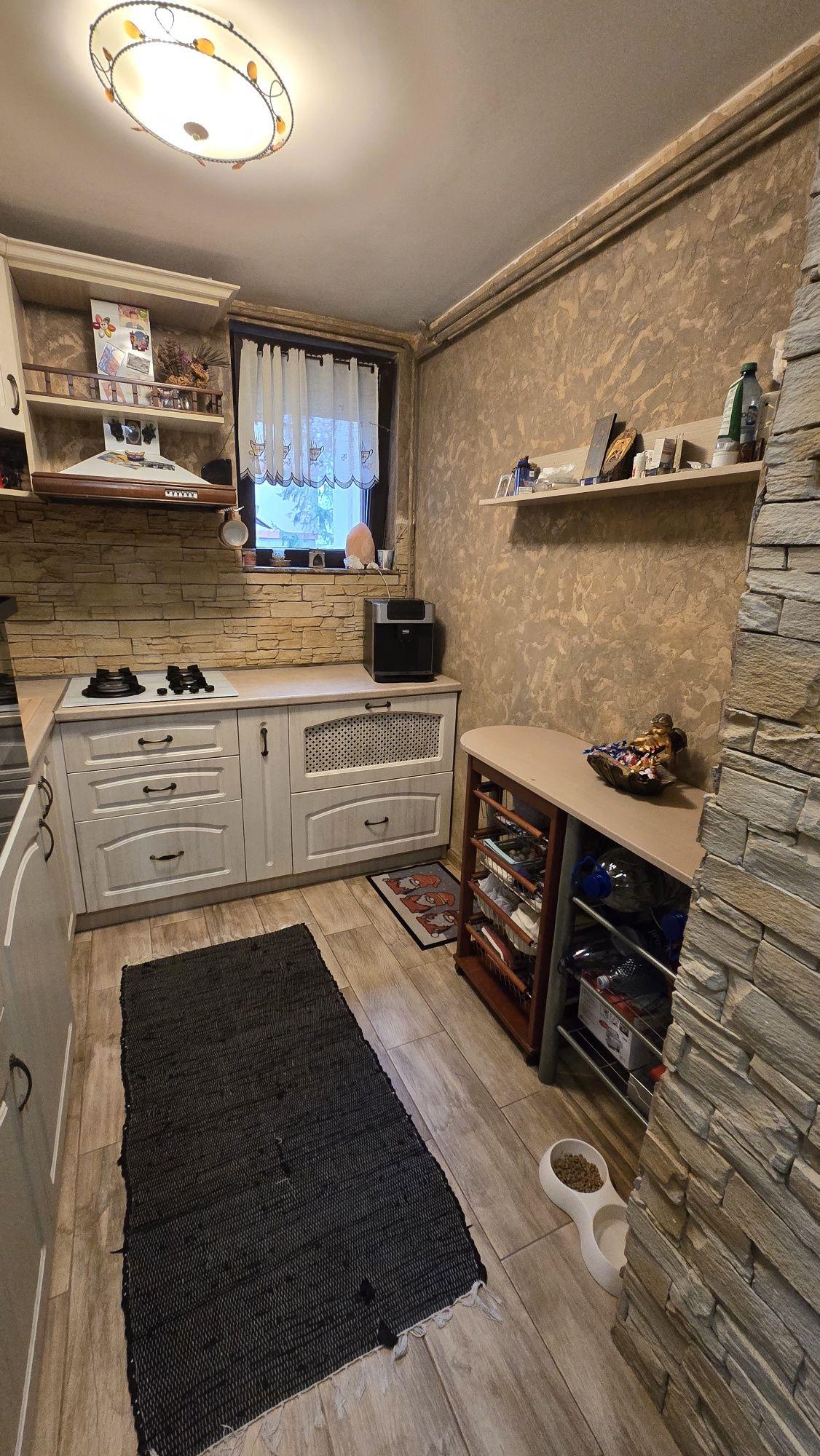 Apartament cu 2 camere Vand/schimb - imagine 1