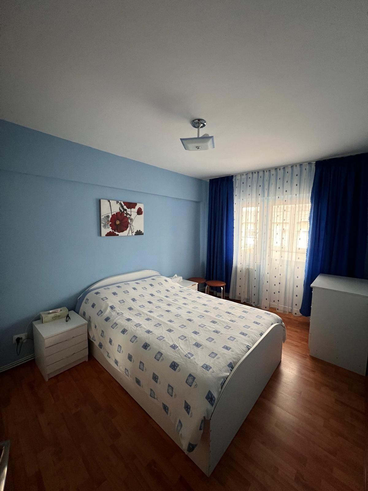 Apartament 3 camere decomandat - imagine 1