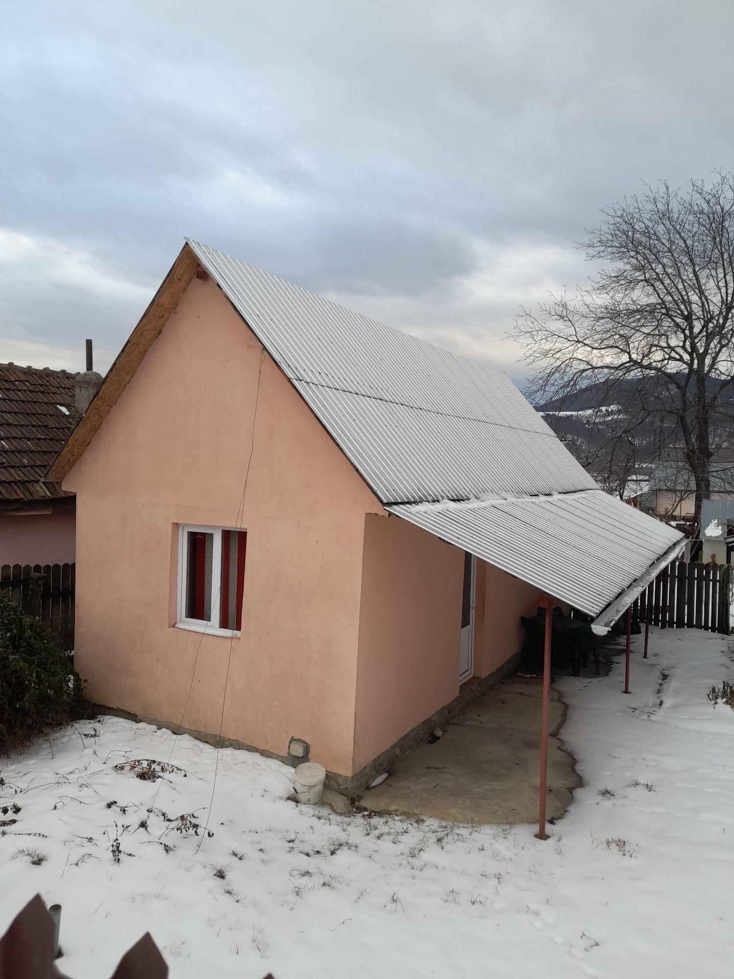 Vând sau închiriez casa cu anexe - imagine 1