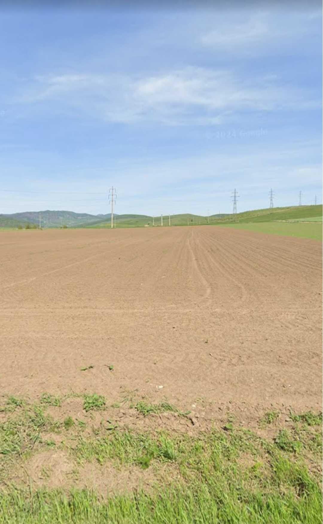 Teren de vânzare – Calea Romanului, vis-a-vis de reprezentanța Skoda - imagine 1