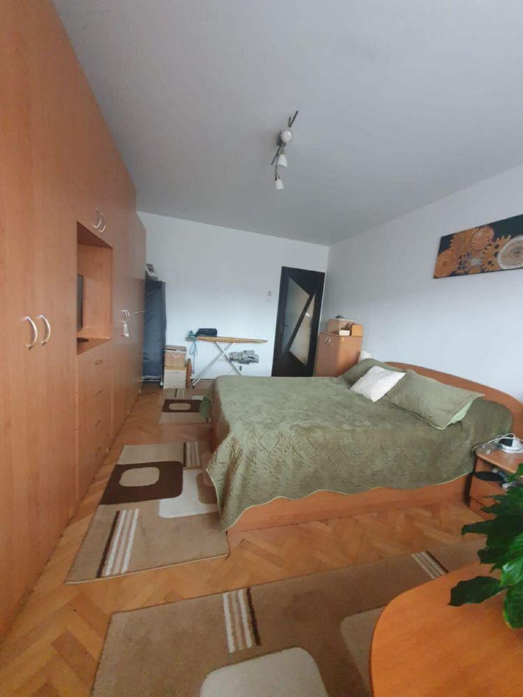 Vând  apartament 2 camere Bistriţa Strada Locotenent Călin