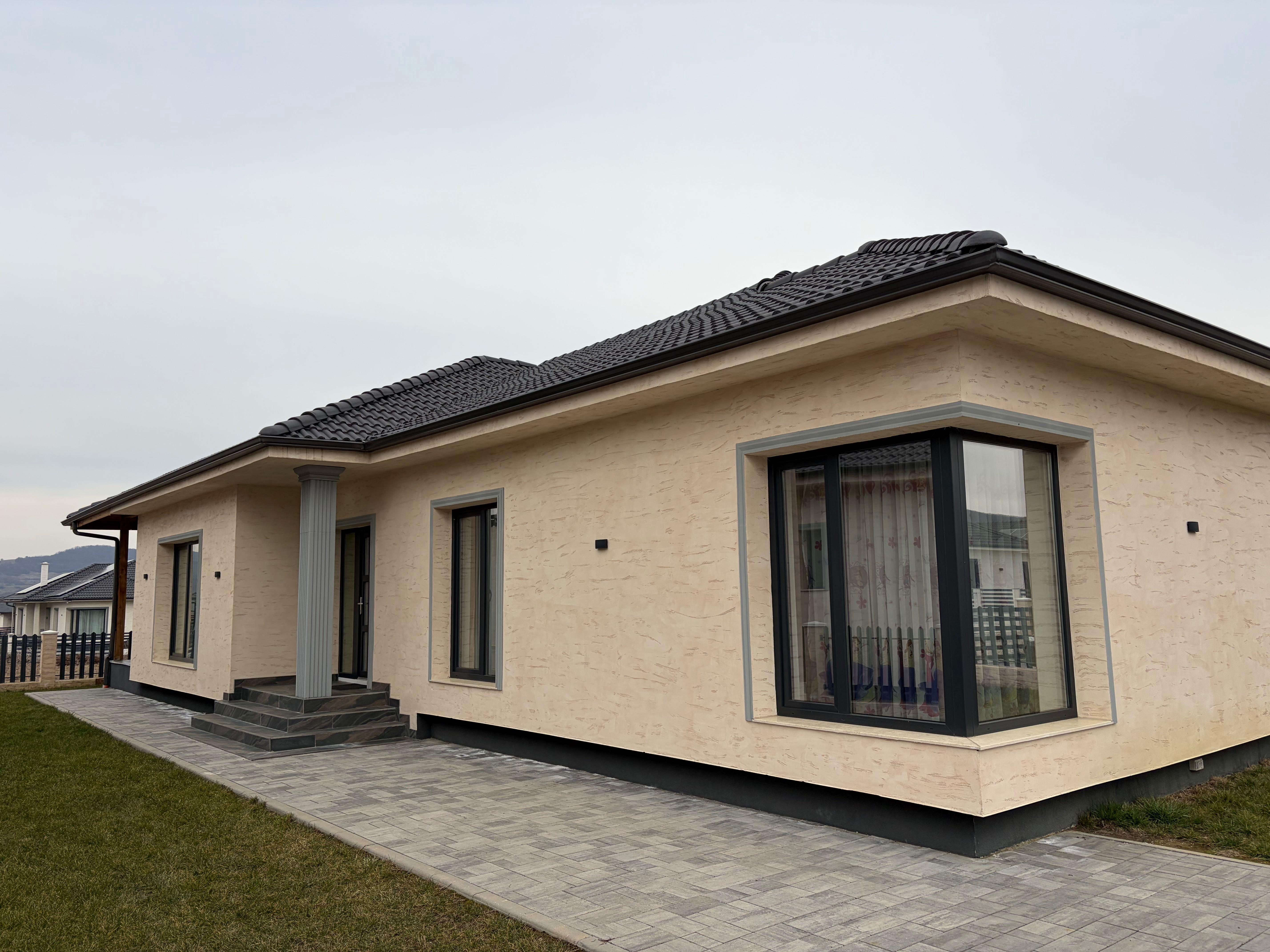 Casa de vânzare 120 m2 complet mobilată în unirea lângă aerodrom - imagine 1