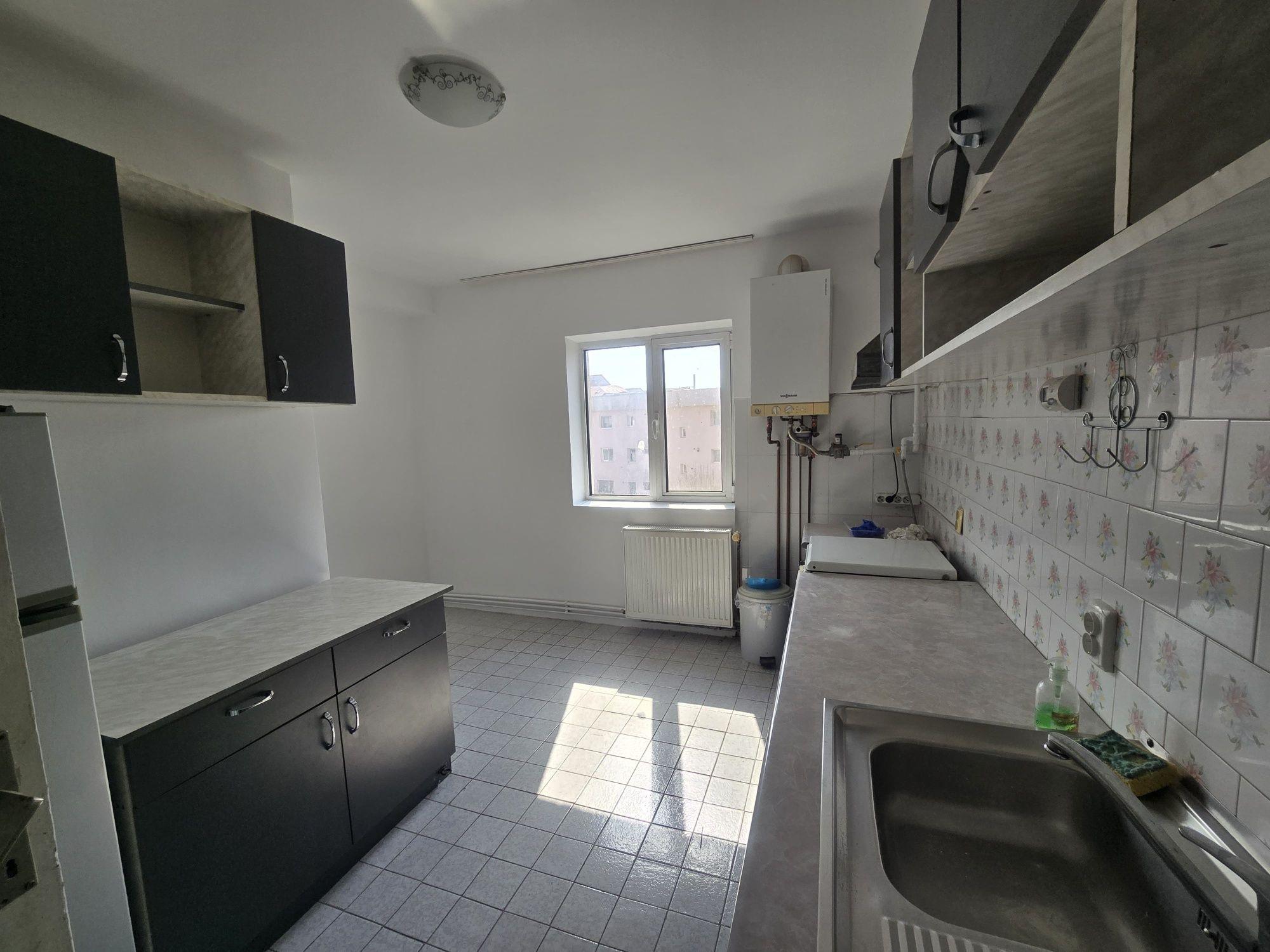Apartament 2 camere Centru + parcare