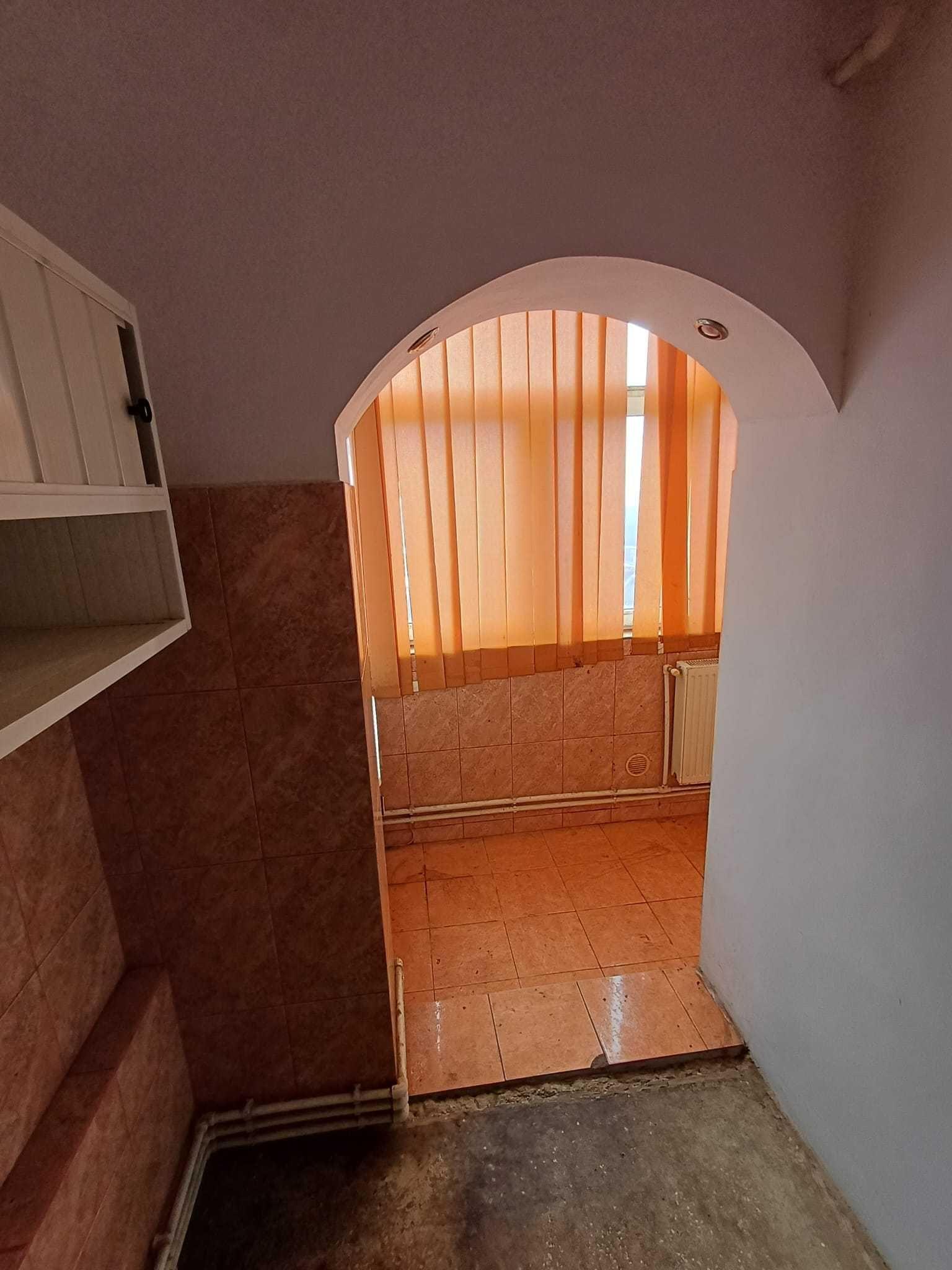 Apartament 2 cam de vânzare – 45 mp suprafat construita, Tg Jiu Gorj