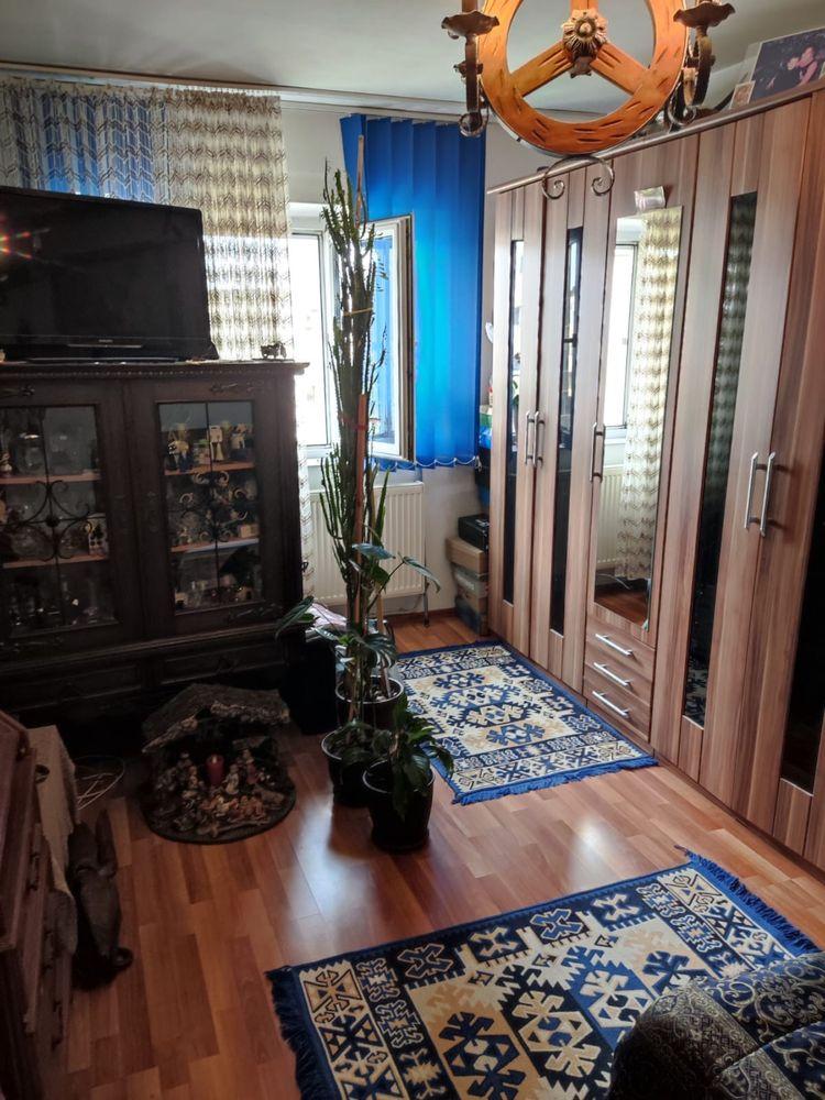 Apartament 2 camere decomandat 9 mai MALL