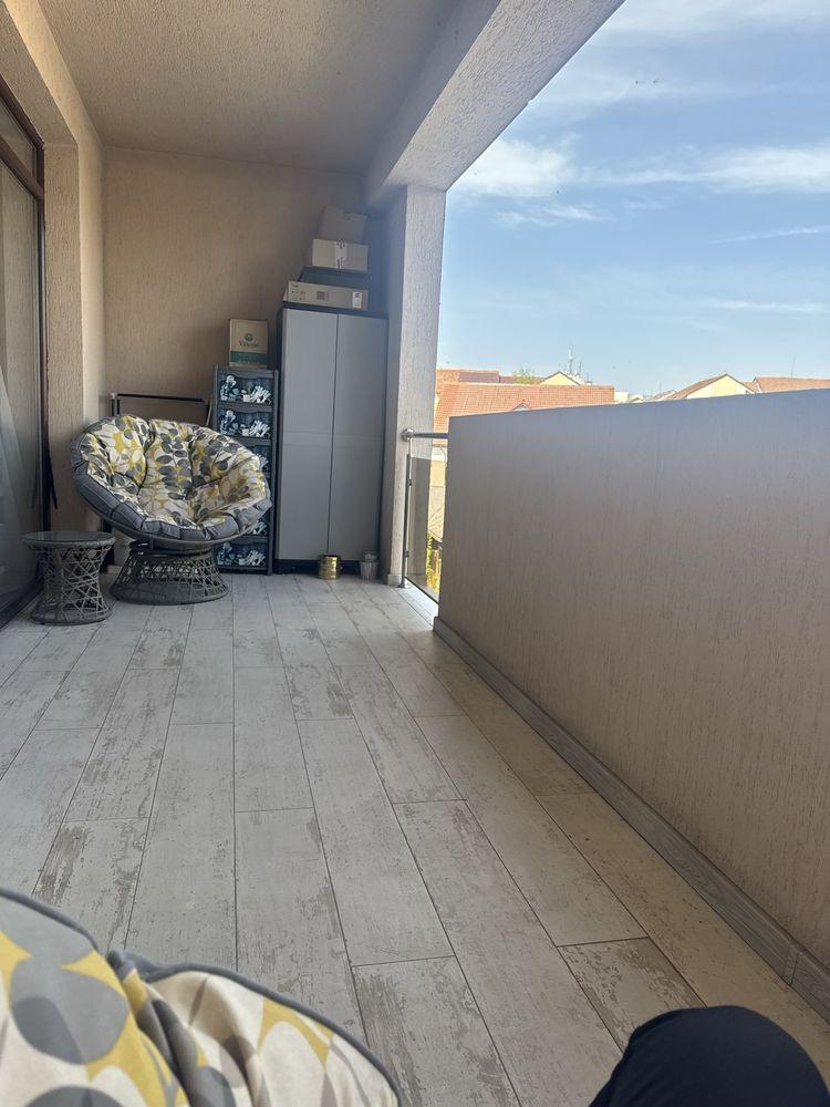 Ofer spre vanzare un apartament  in zona centrala!