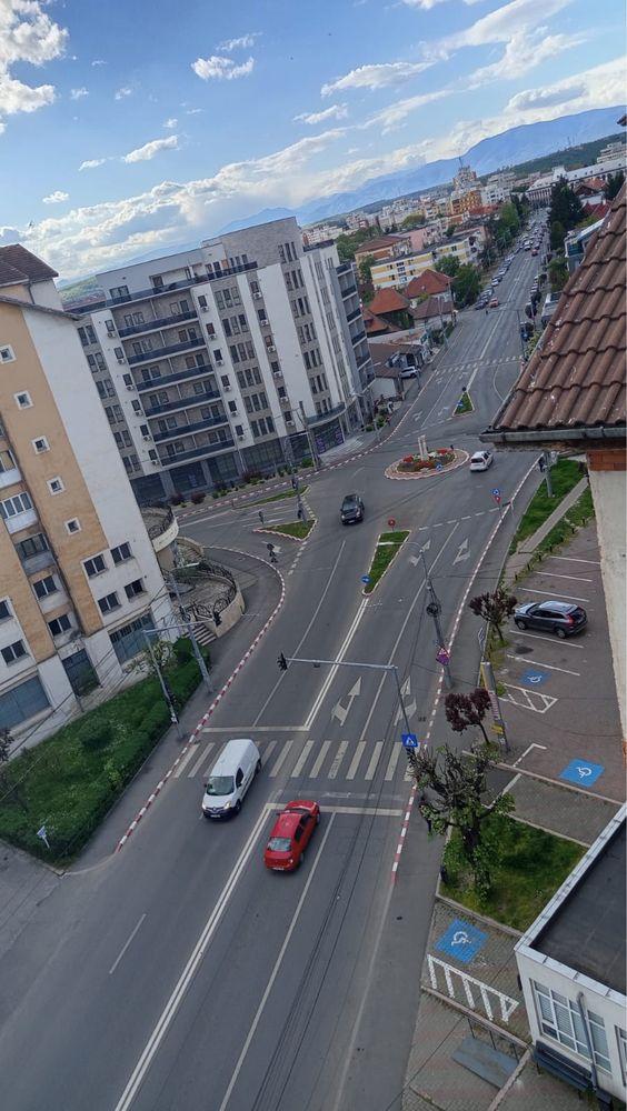 Apartament 3 camere Republicii - imagine 1