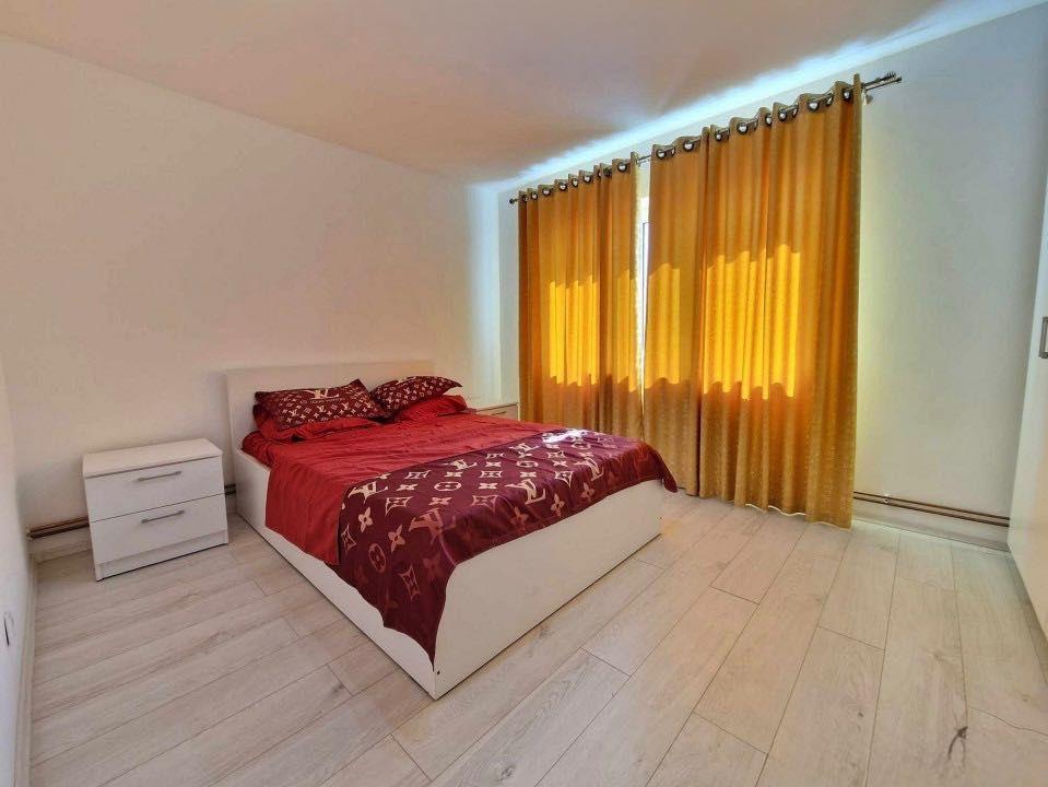 Apartament de vânzare - imagine 1