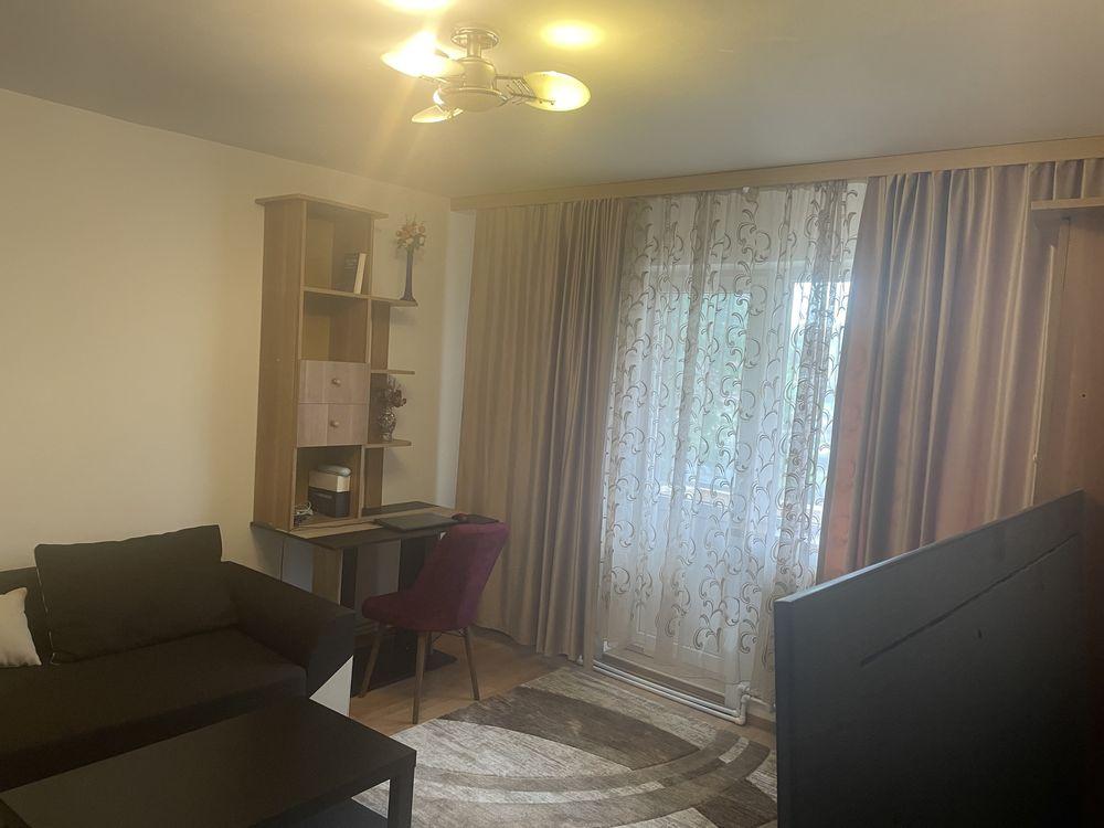Apartament 3 camere - imagine 1
