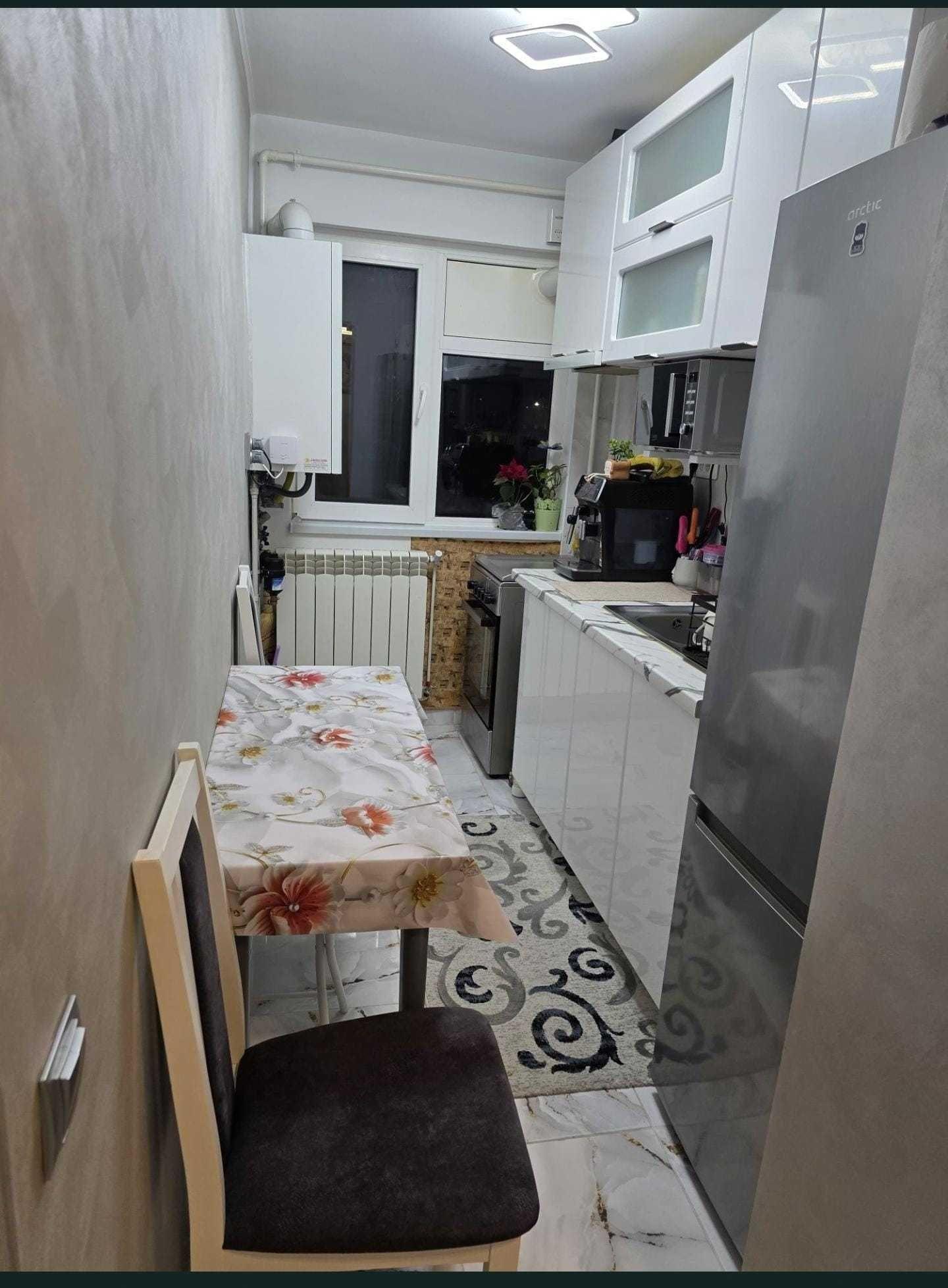 Apartament de vânzare - imagine 1