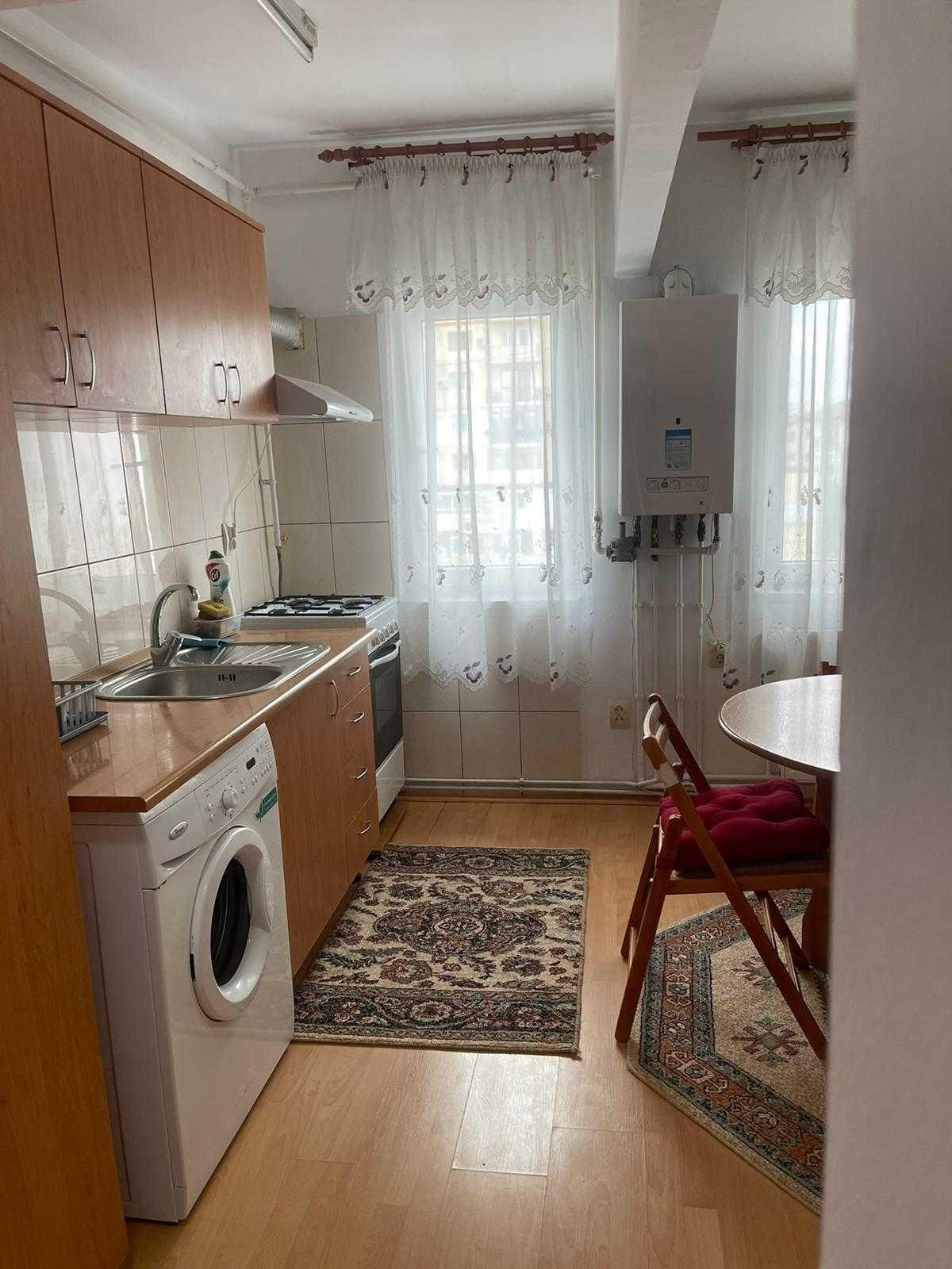 Apartament 2 camere, modificat din 3 camere, blvd Independenței. - imagine 1