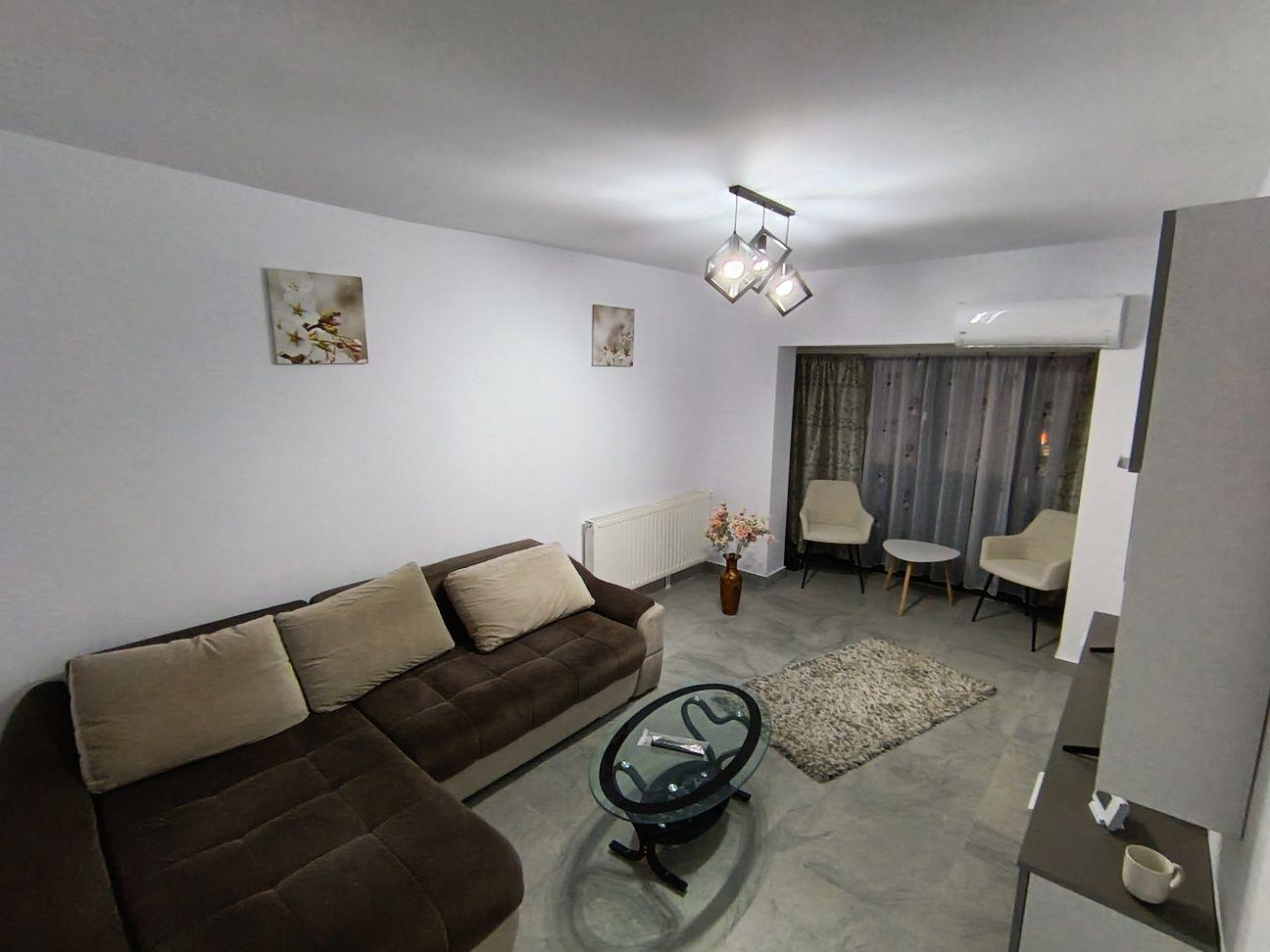 Inchiriez apartament 2 camere Ultracentral - imagine 1
