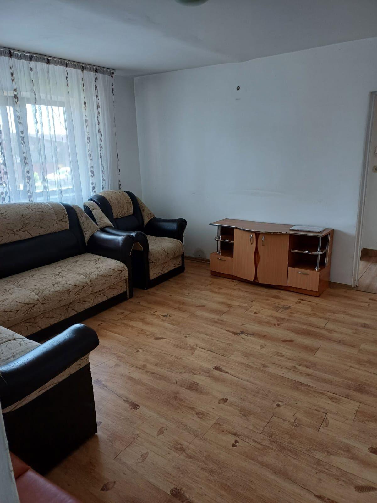 Închiriez apartament 2 camere 50 mp utili , M11, parter - imagine 1