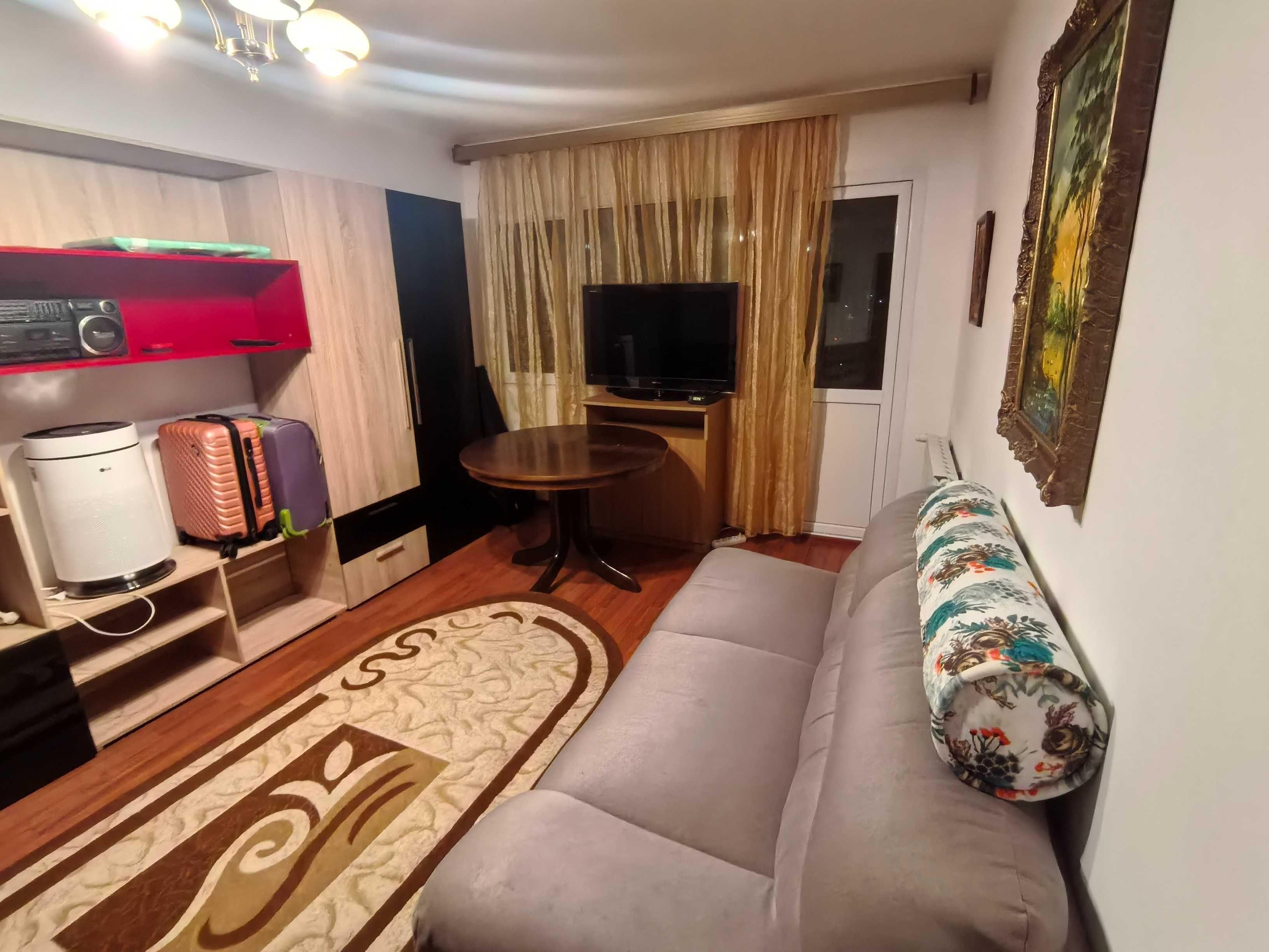 Inchiriez apartament 2 camere in zona micro 6 Pavcom Targoviste - imagine 1
