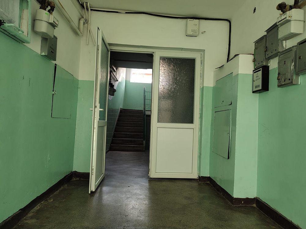 Inchiriez apartament ,in micro 9 - imagine 1