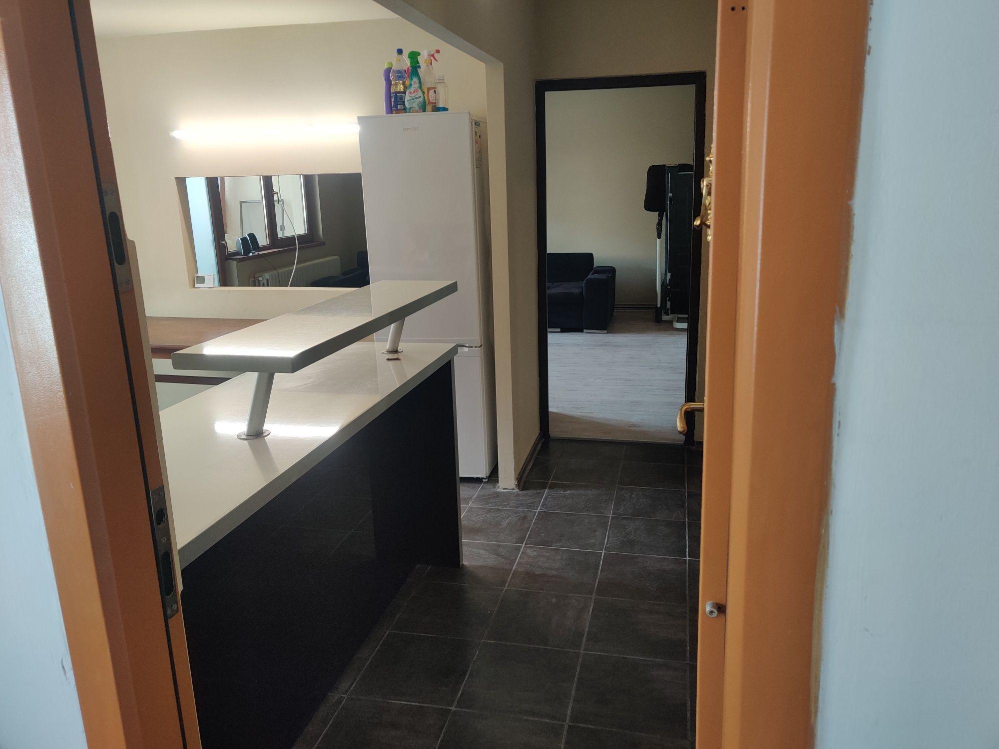 Apartament de închiriat