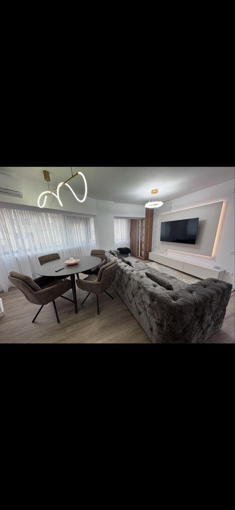 Apartament de închiriat, 3 camere,  ultra central, zona centrul vechi, complet renovat, totul nou!