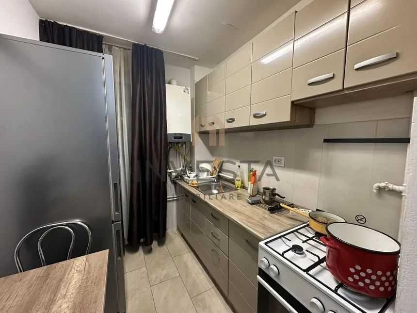 Vând apartament două camere