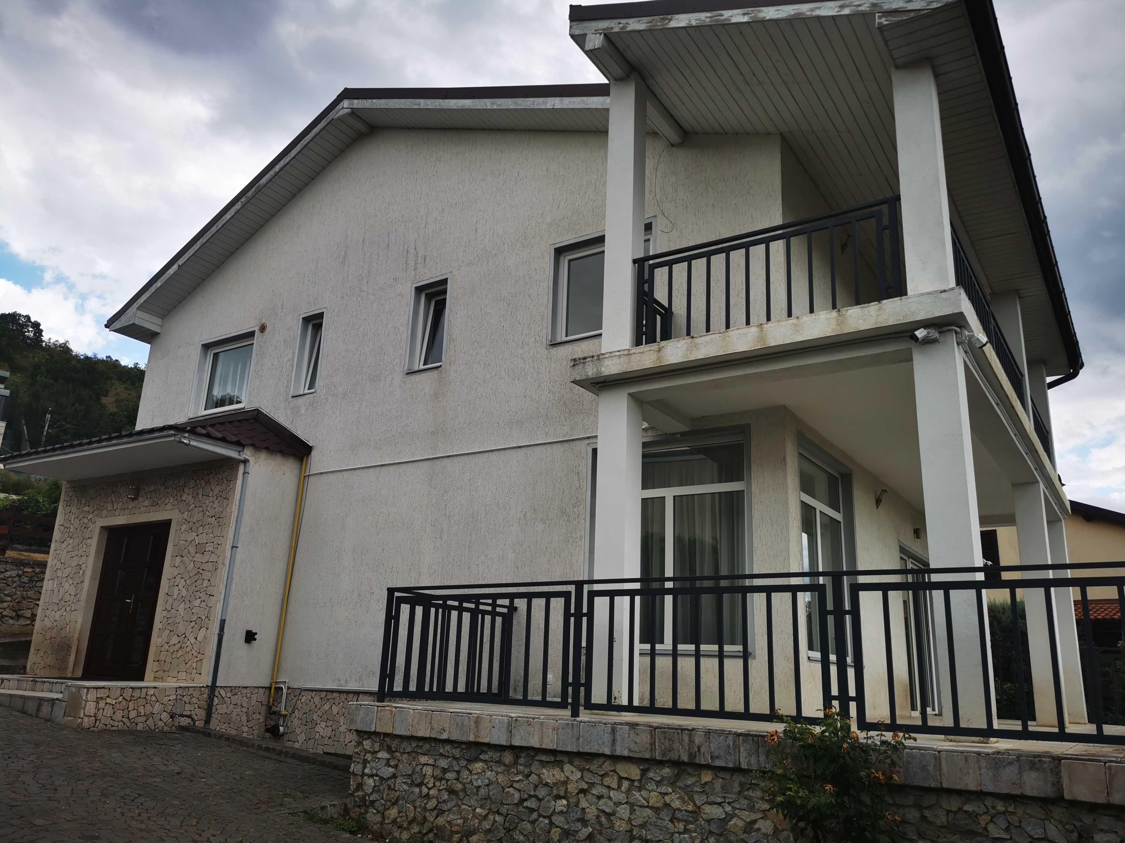 Casa zona Hotel Premier din strada Donath, cartier Grigorescu