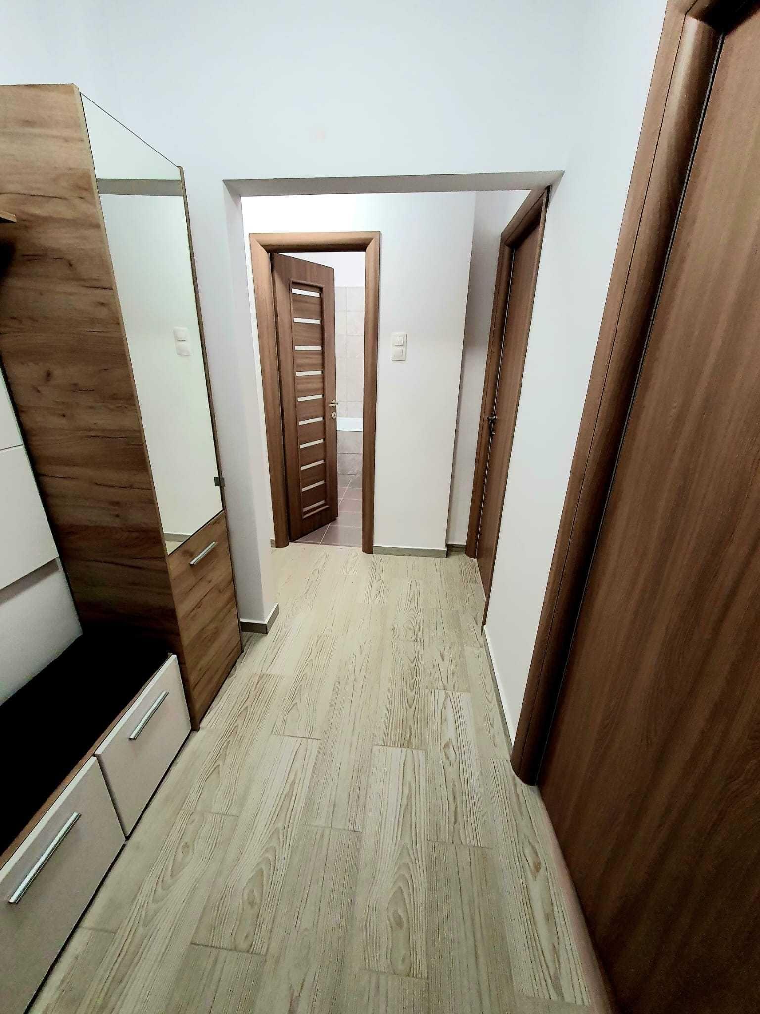 Apartament modern 2 camere de închiriat – Tudor, Târgu Mureș | Parcare + Boxă incluse