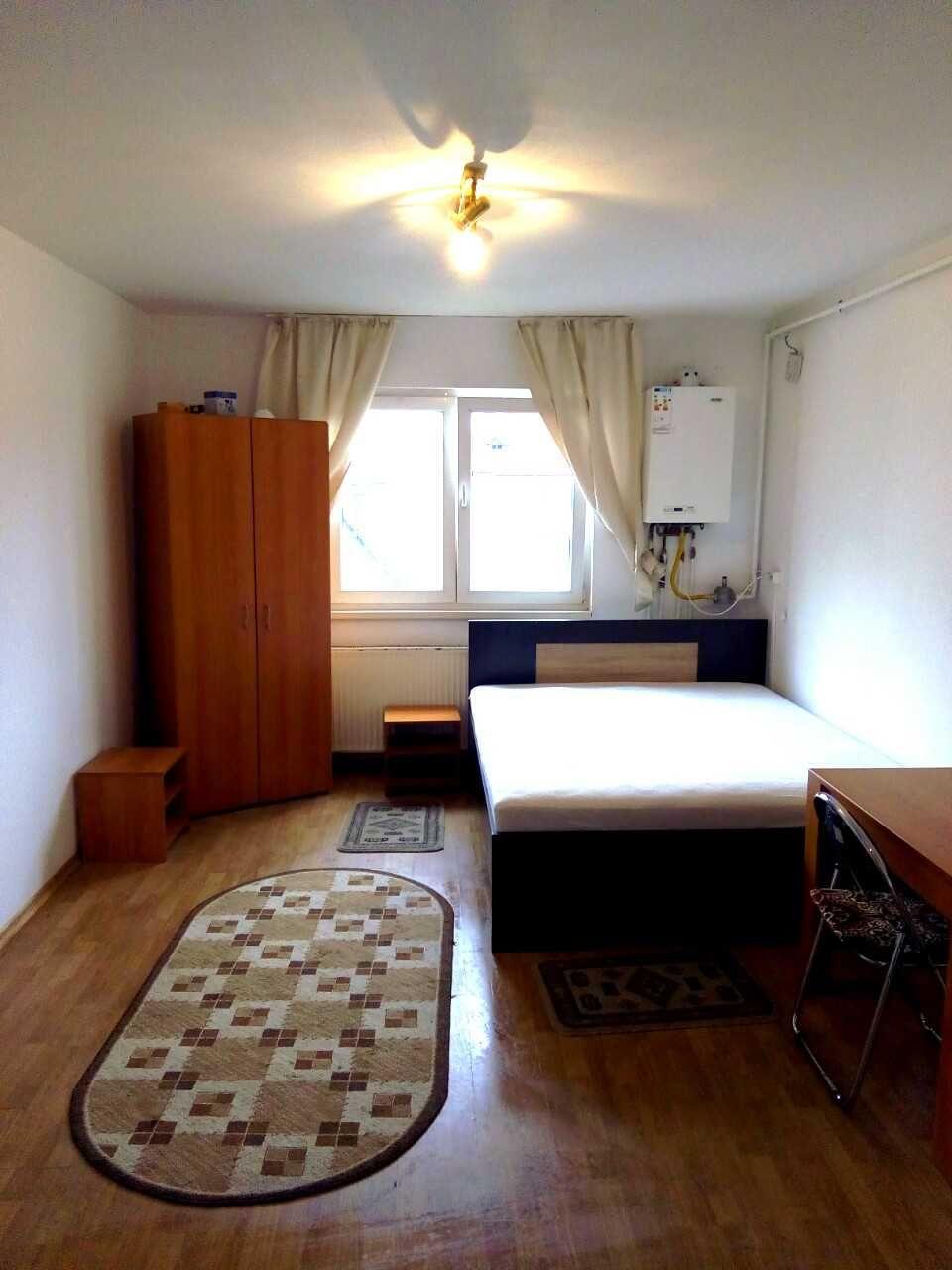 Garsonieră de închiriat la Colina Universității
