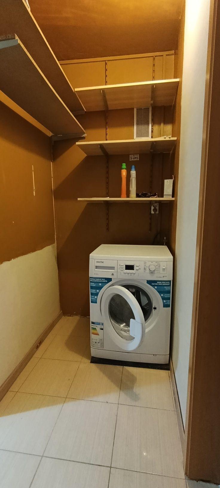 Apartament de închiriat