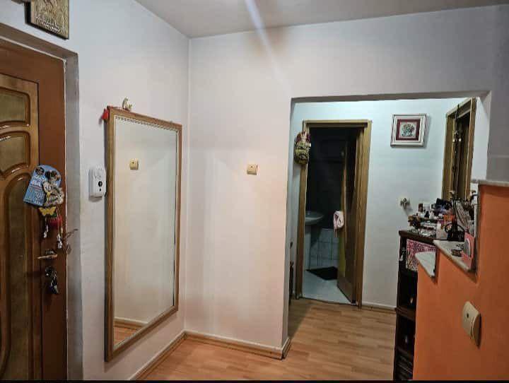 Vand apartament 2 camere, Constanta