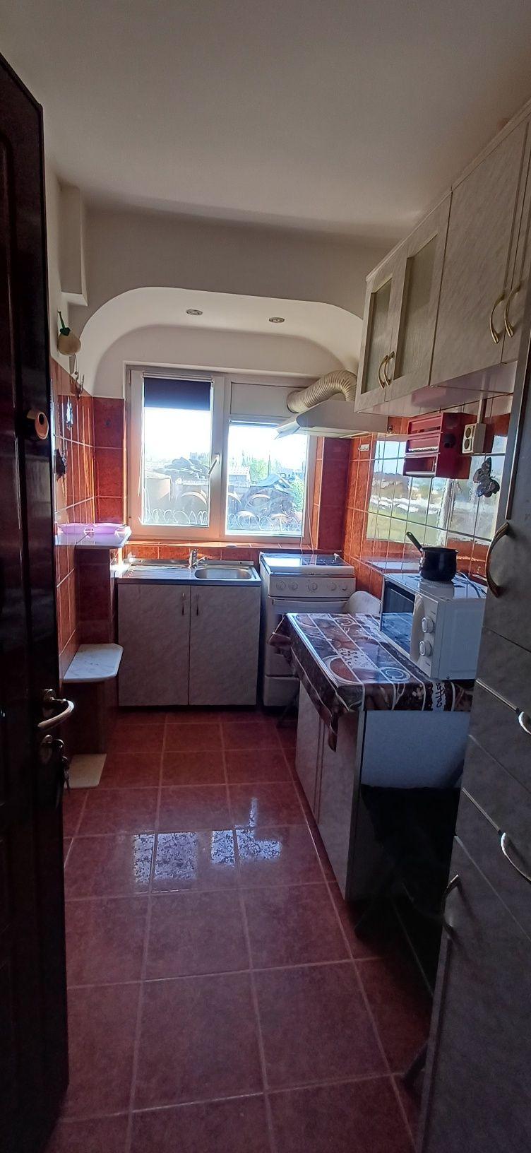 Garsonieră 24mp în Valea Roșie, etaj 2 - Utilată complet (Electrocasnice noi!)Garsonieră 24mp în Valea Roșie, etaj 2 - Utilată complet (Electrocasnice